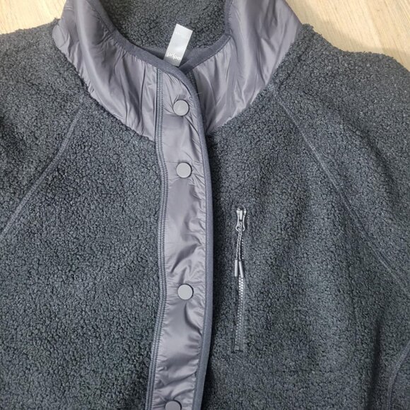 Black button up XXL Sherpa Jacket - Brand new tags on from Reitmans - Hyba - Picture 5 of 6